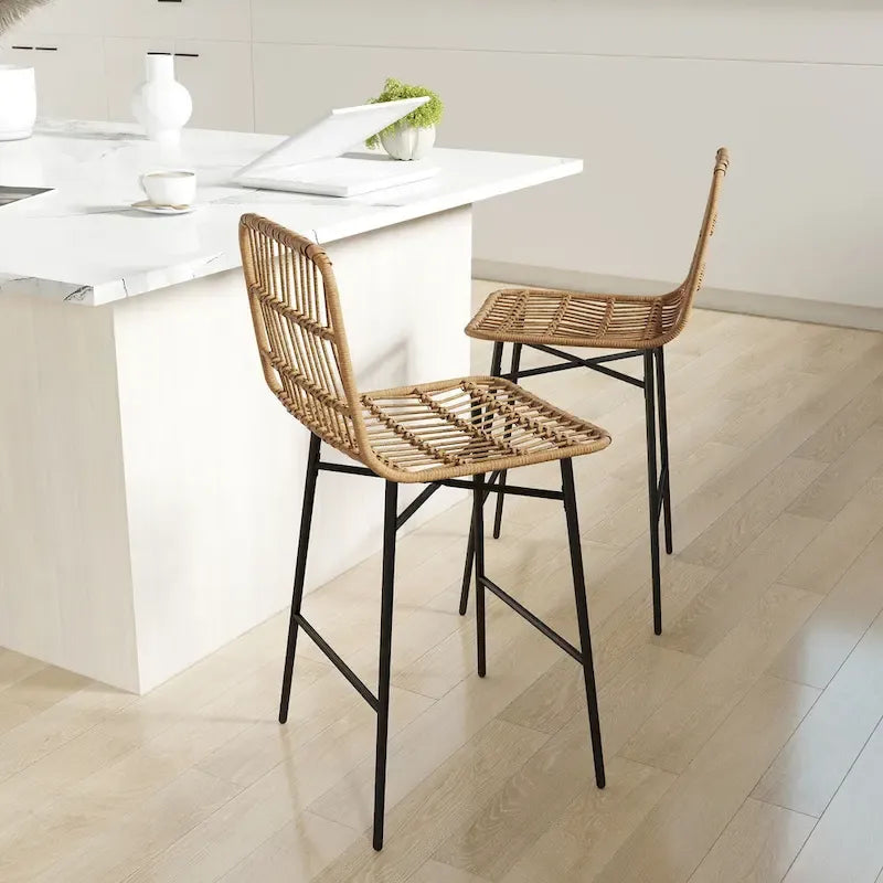Sgabelli da bar in rattan da 66 cm (altezza bancone) con schienale, set da 2 – Nero