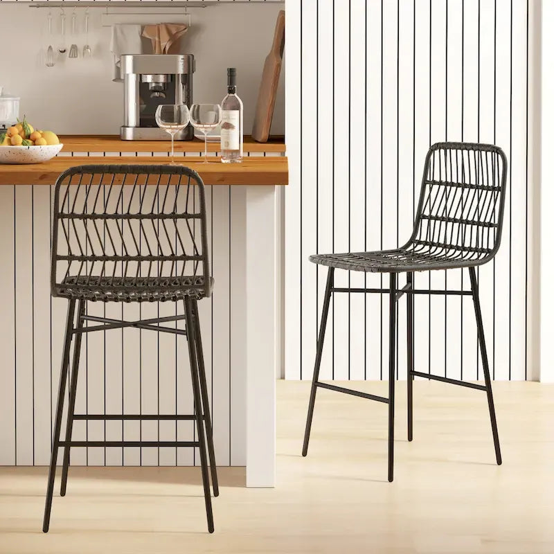 Sgabelli da bar in rattan da 66 cm (altezza bancone) con schienale, set da 2 – Nero