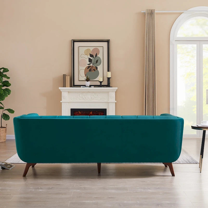 Divano Chesterfield moderno di metà secolo con rivestimento in velluto capitonné