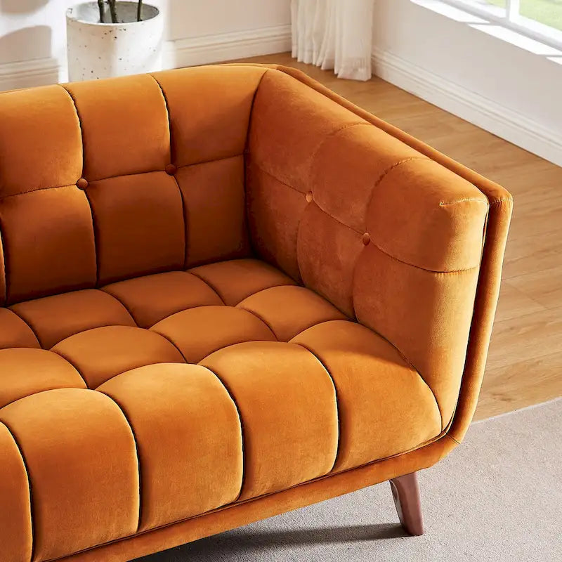 Divano Chesterfield moderno di metà secolo con rivestimento in velluto capitonné