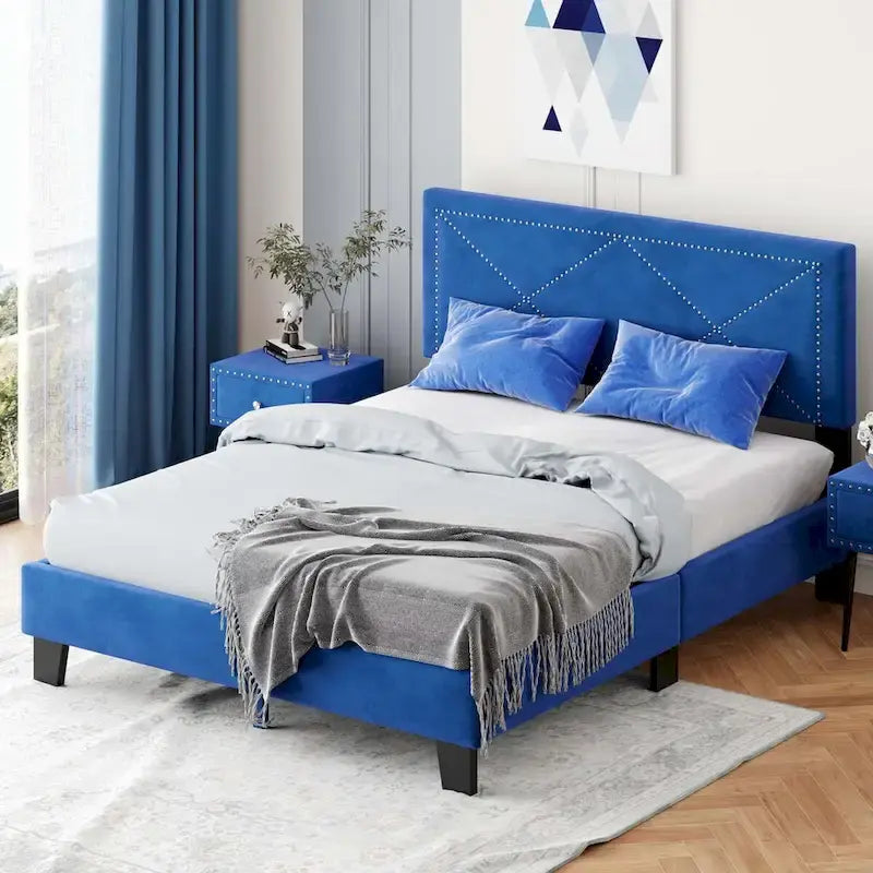 Semplice letto imbottito Queen Size con rivetti, letto a piattaforma moderno in velluto con testiera