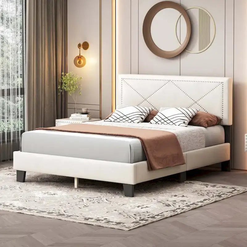Semplice letto imbottito Queen Size con rivetti, letto a piattaforma moderno in velluto con testiera